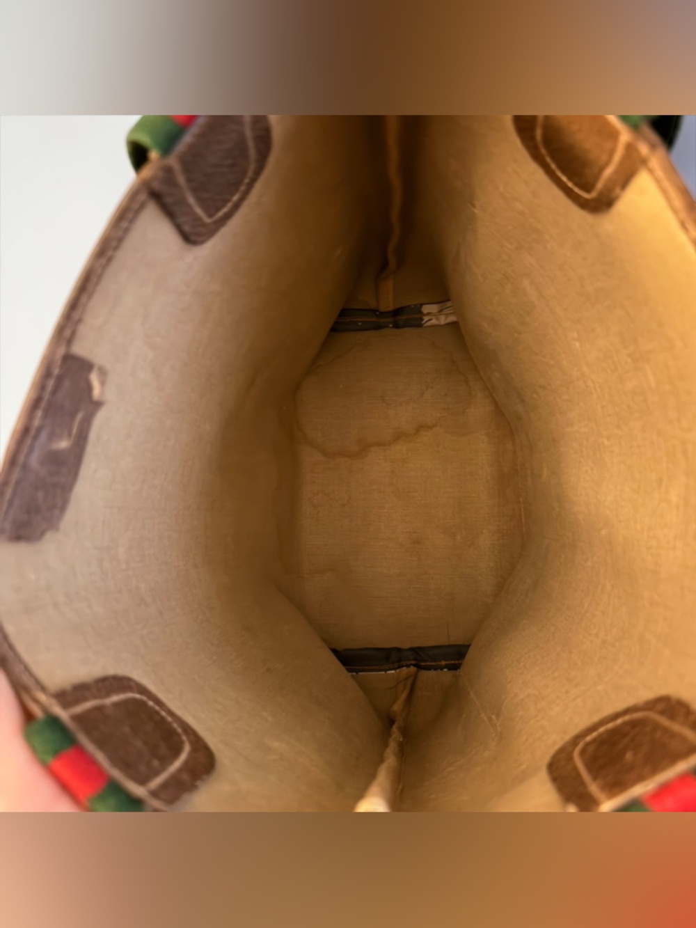 Authentic Gucci Plus Tote (Someone added a snap) - Picture 8 of 13